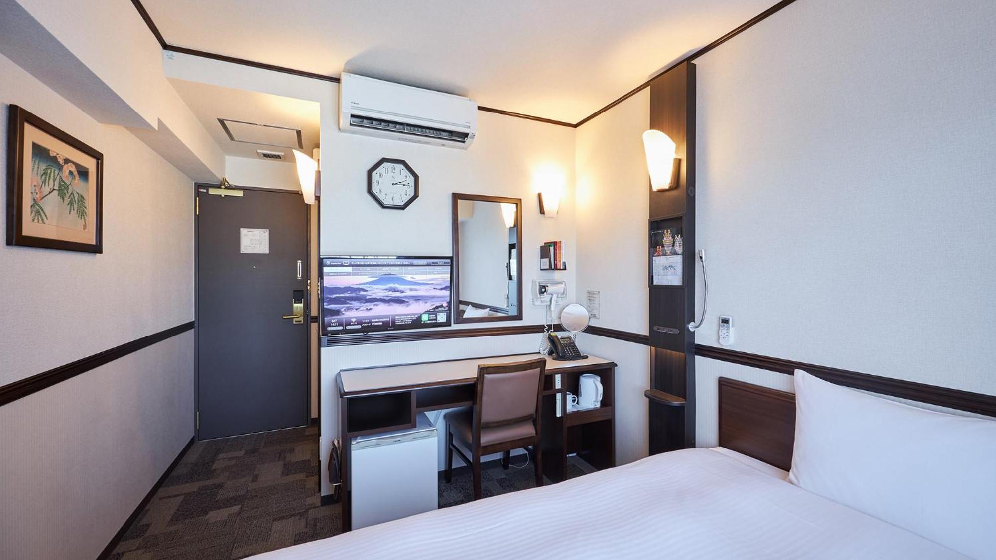 Toyoko Nihombashi Zeimusho Mae 3* Tokio